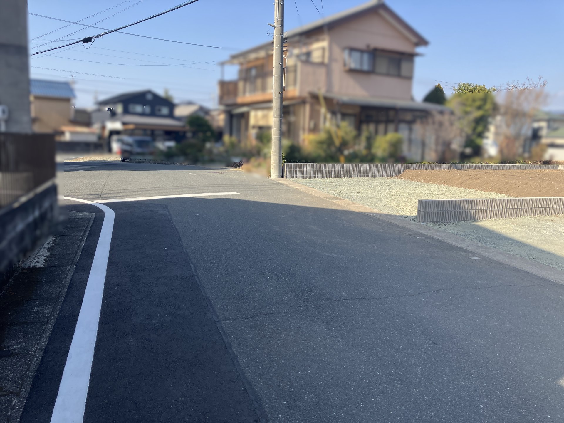 前面道路含む外観