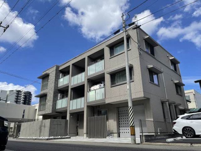 前面道路含む外観