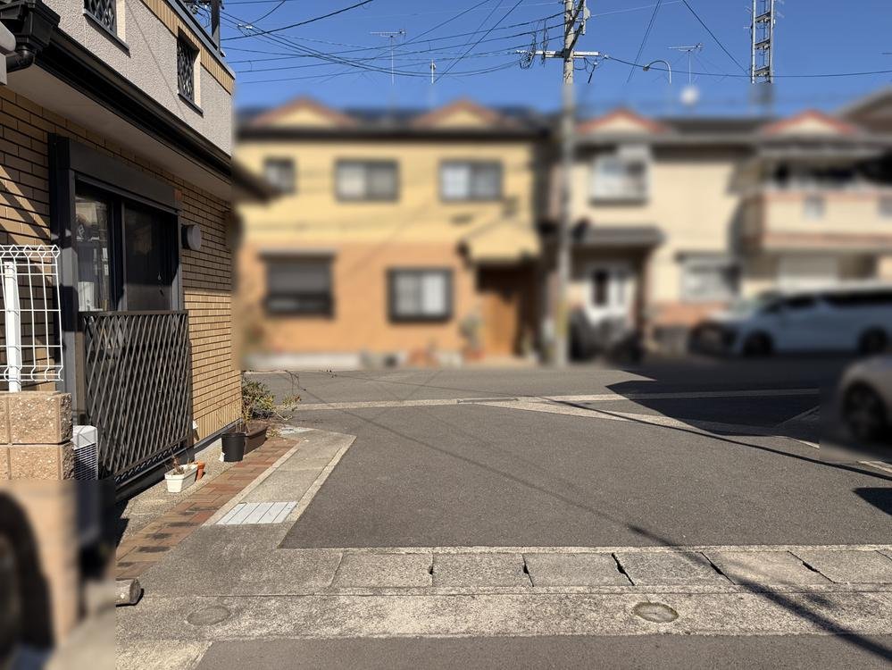 前面道路含む外観