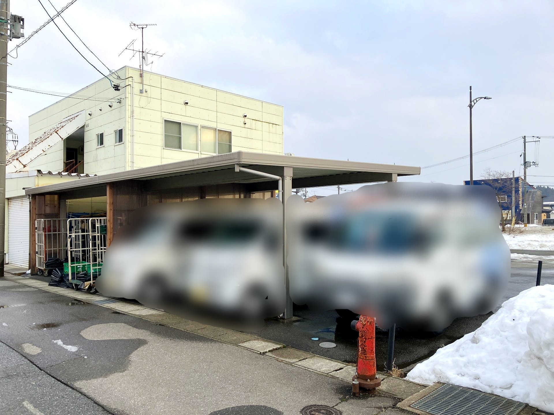 前面道路含む外観