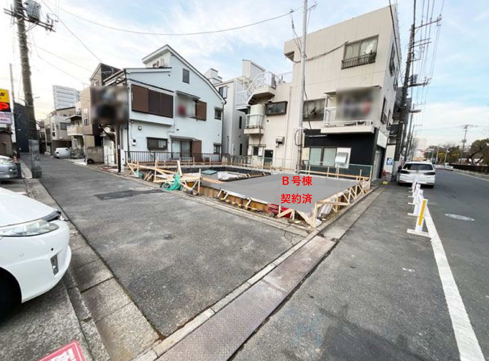 前面道路含む外観