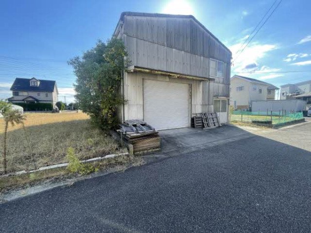 前面道路含む外観