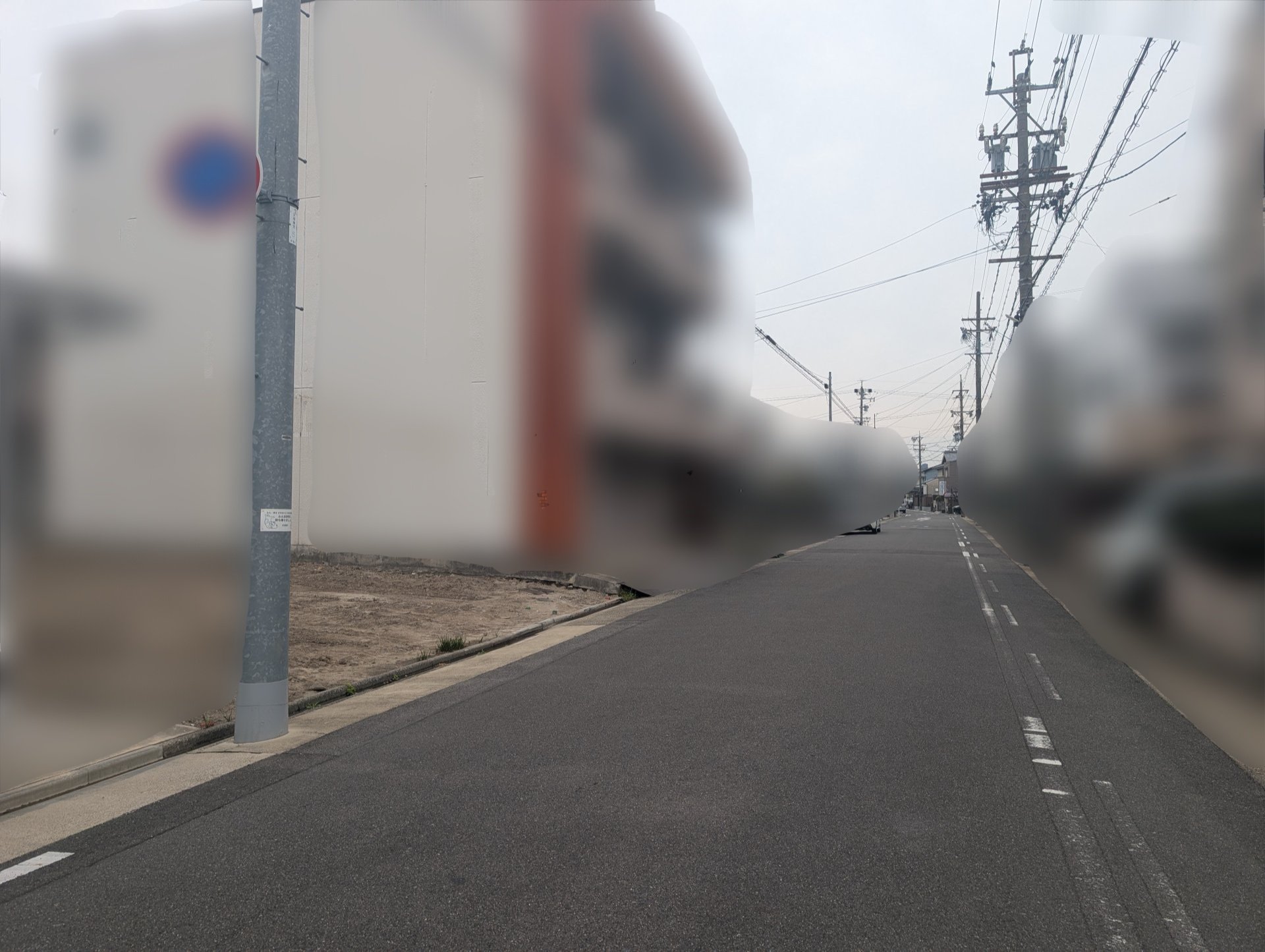 前面道路含む外観