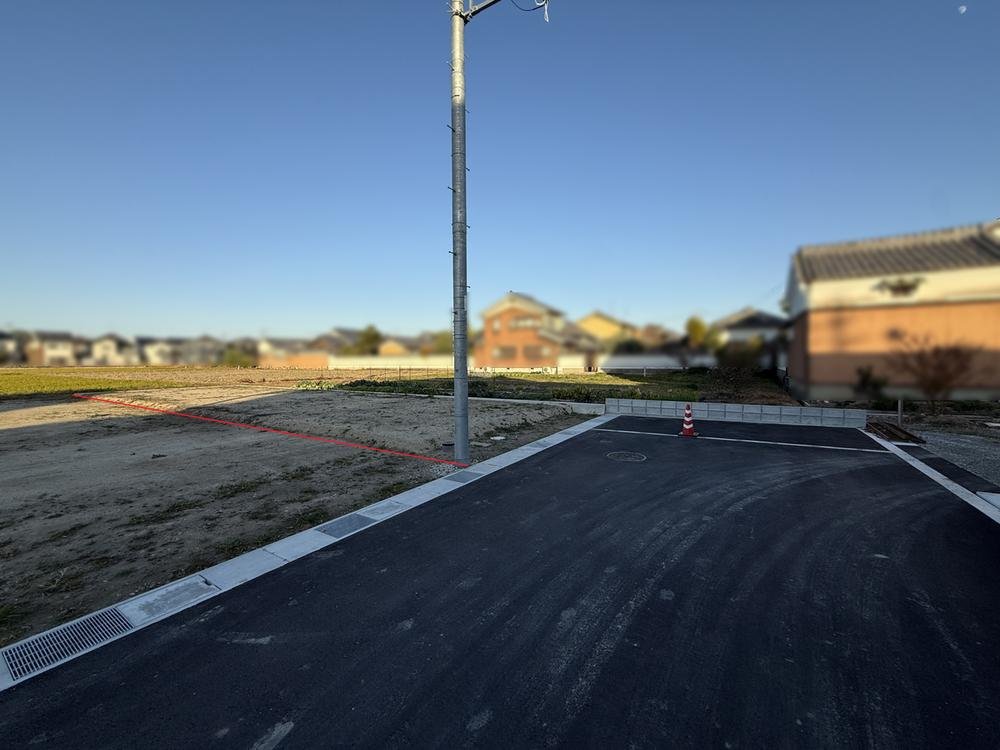 前面道路含む外観