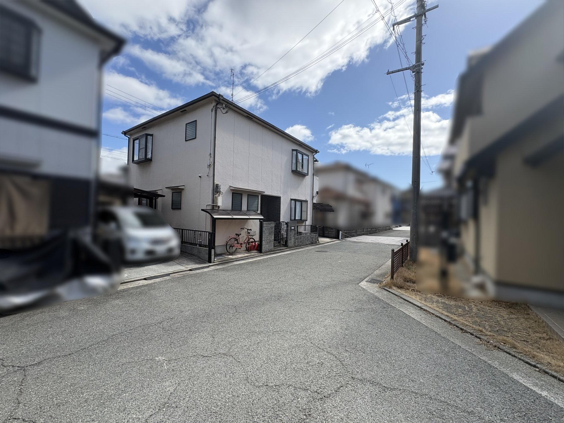 前面道路含む外観