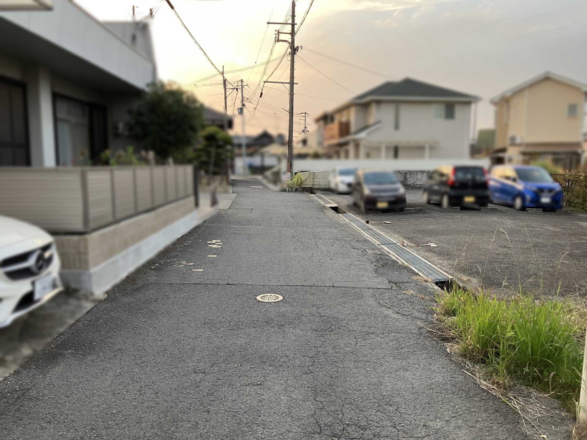 前面道路含む外観