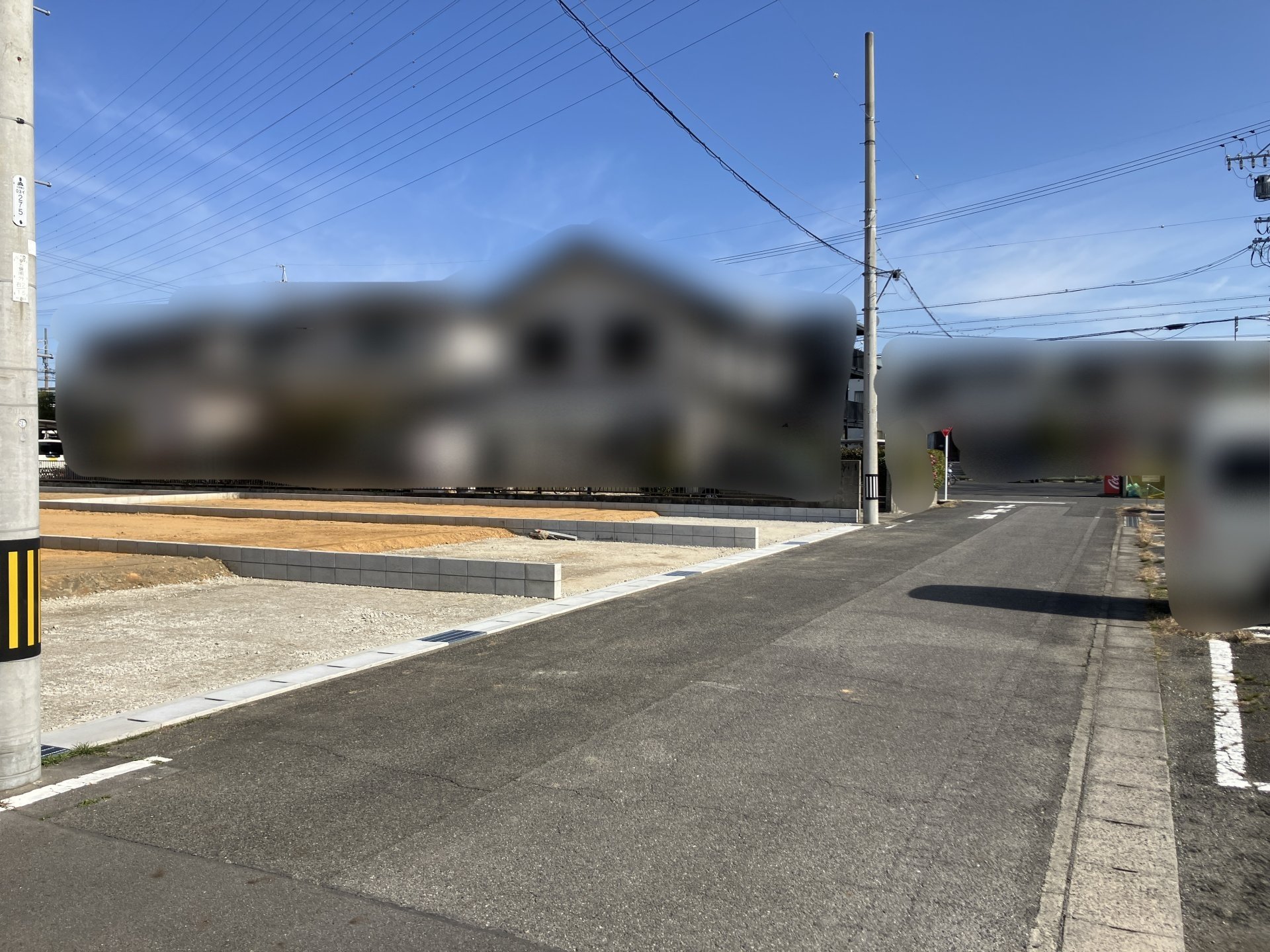 前面道路含む外観