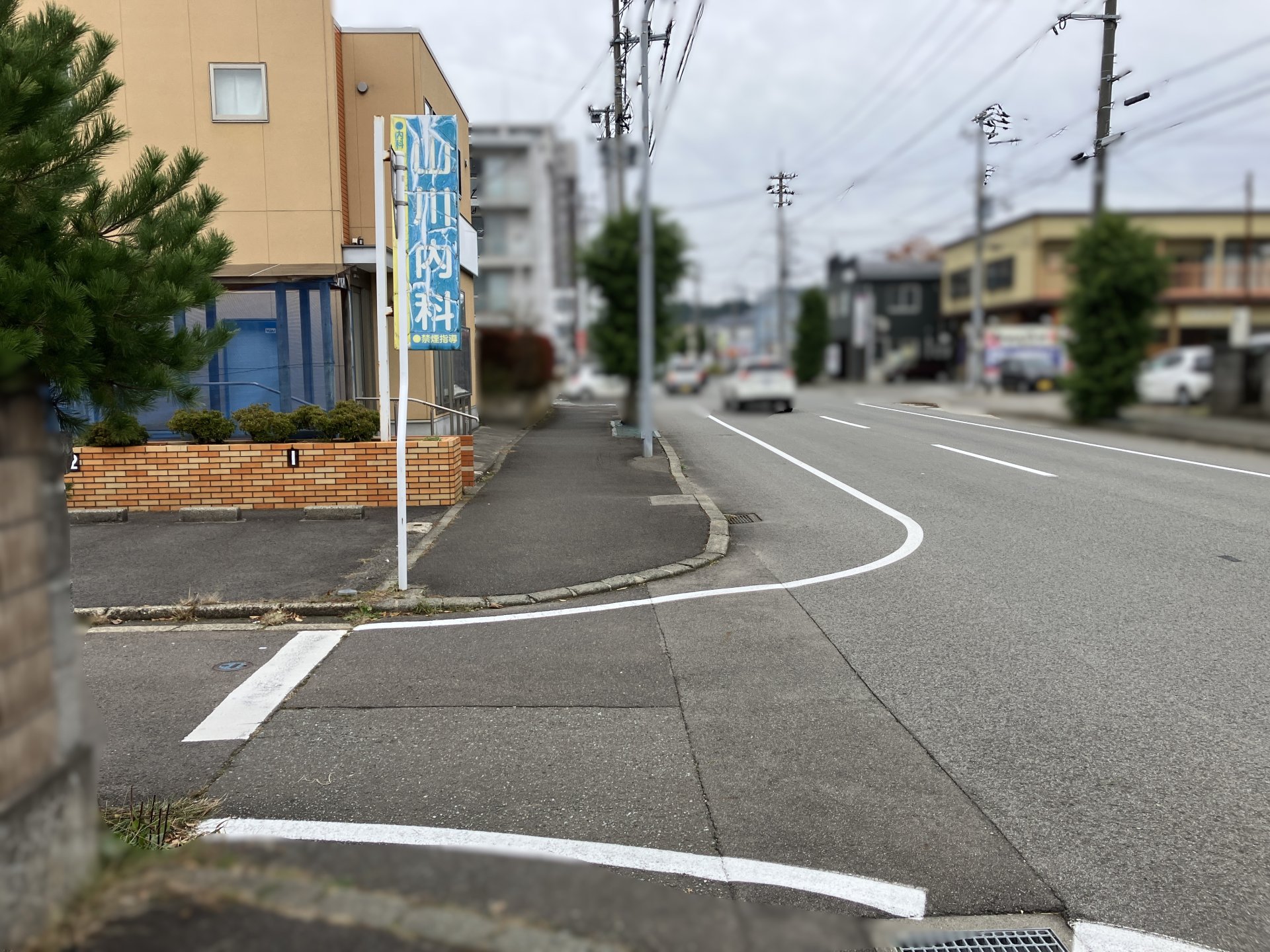 前面道路含む外観