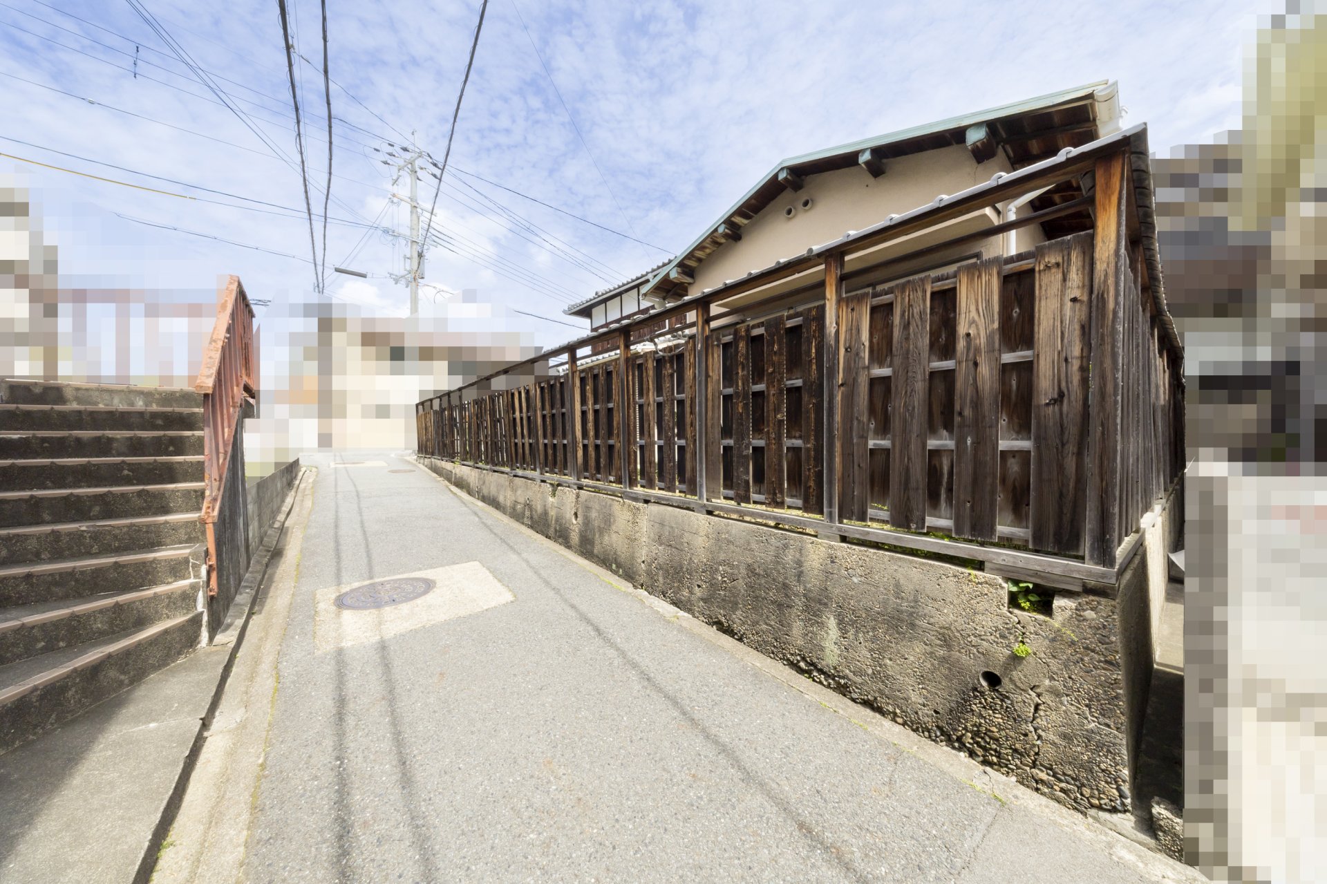 前面道路含む外観