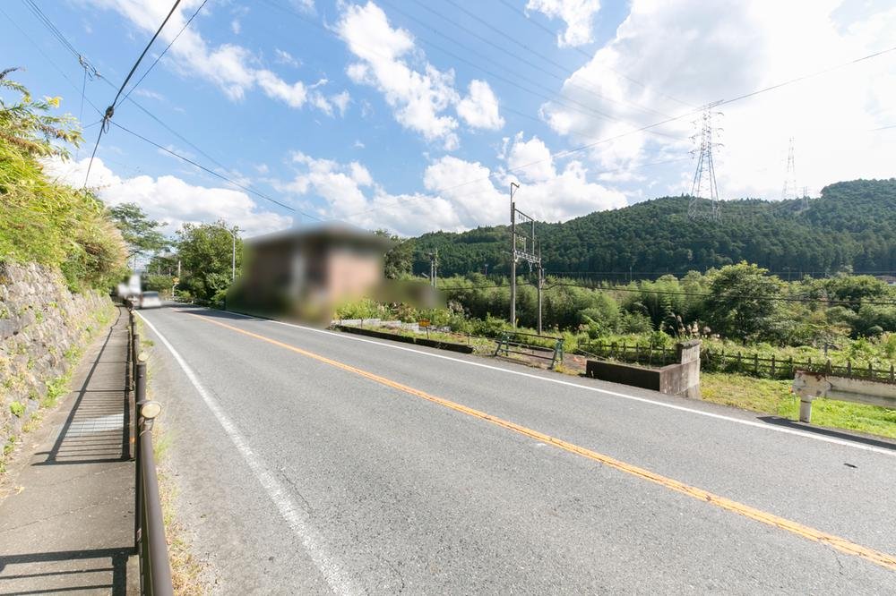 前面道路含む外観