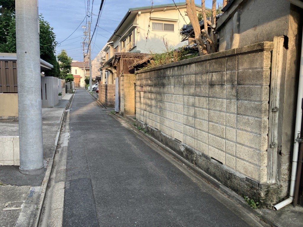 前面道路含む外観