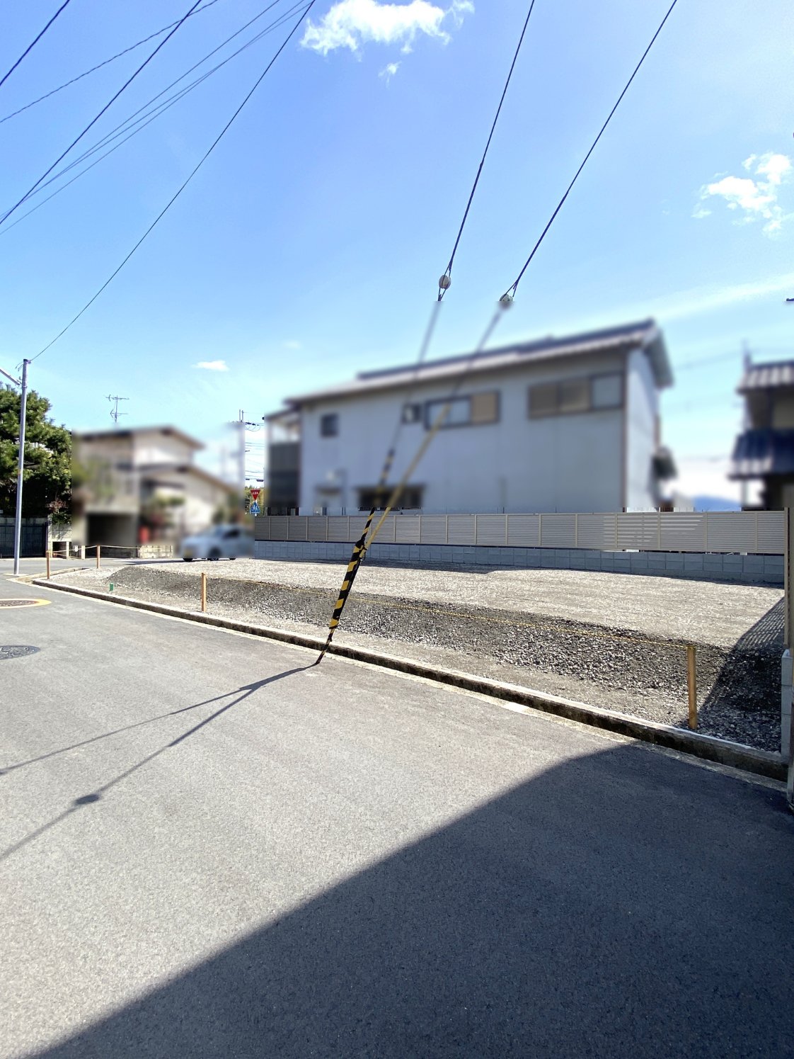 前面道路含む外観