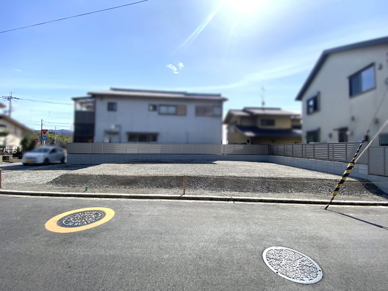 前面道路含む外観