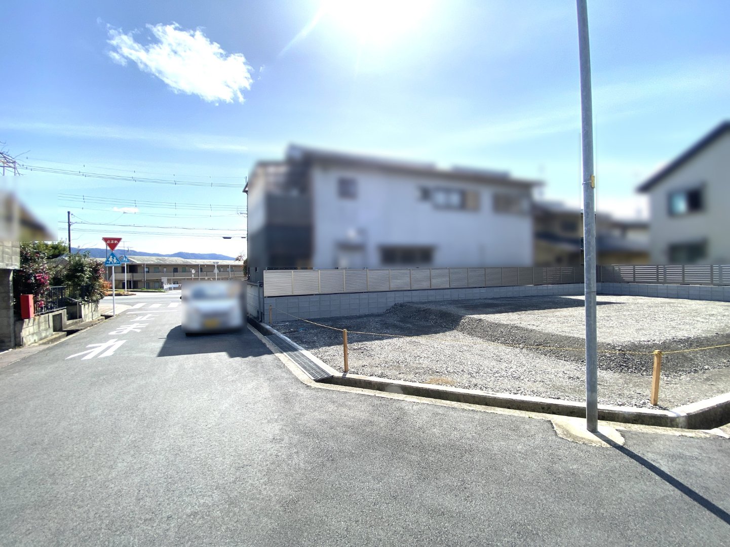 前面道路含む外観