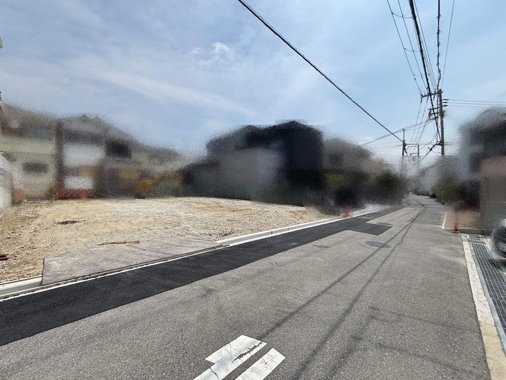 前面道路含む外観