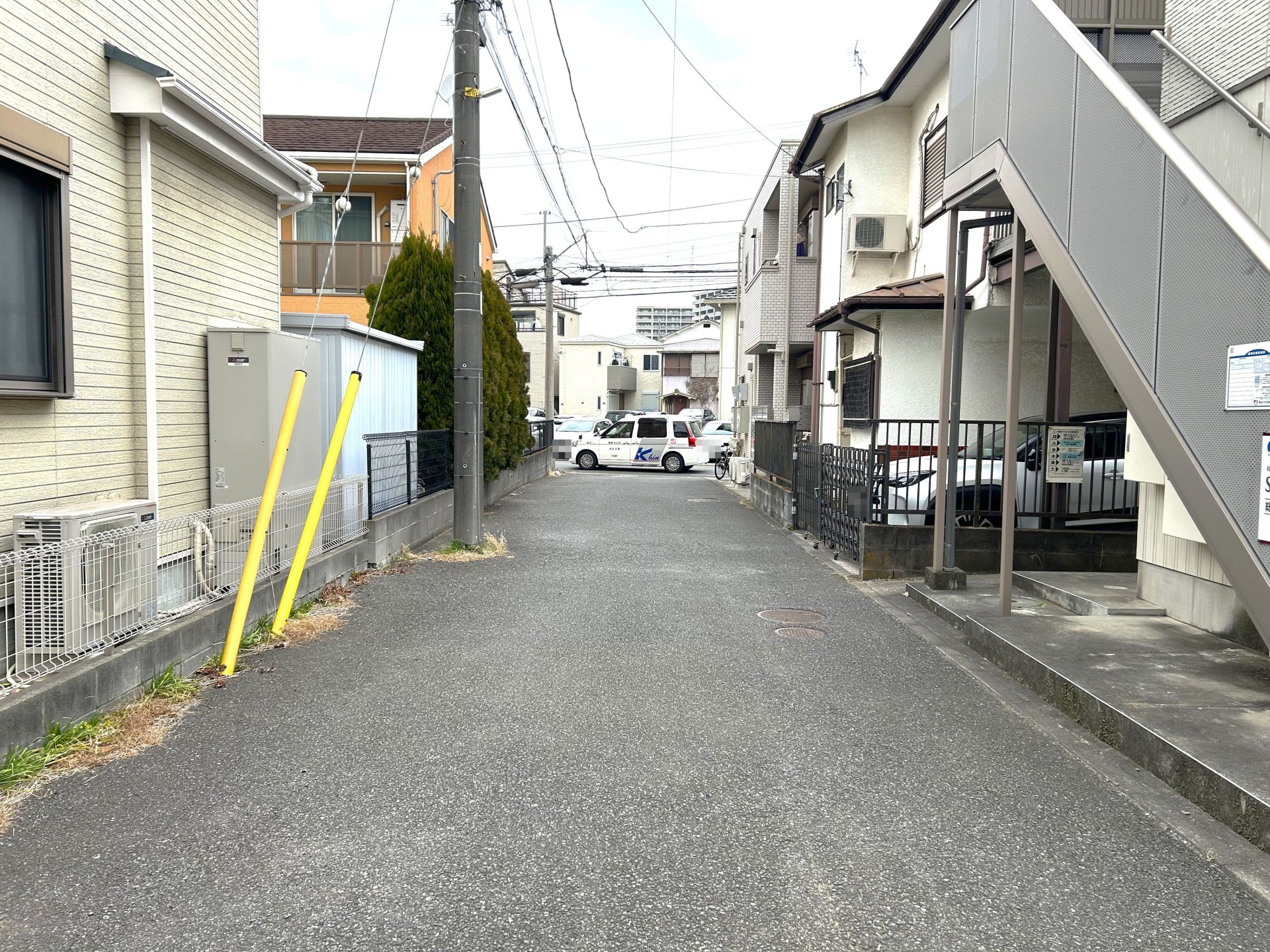 前面道路含む外観