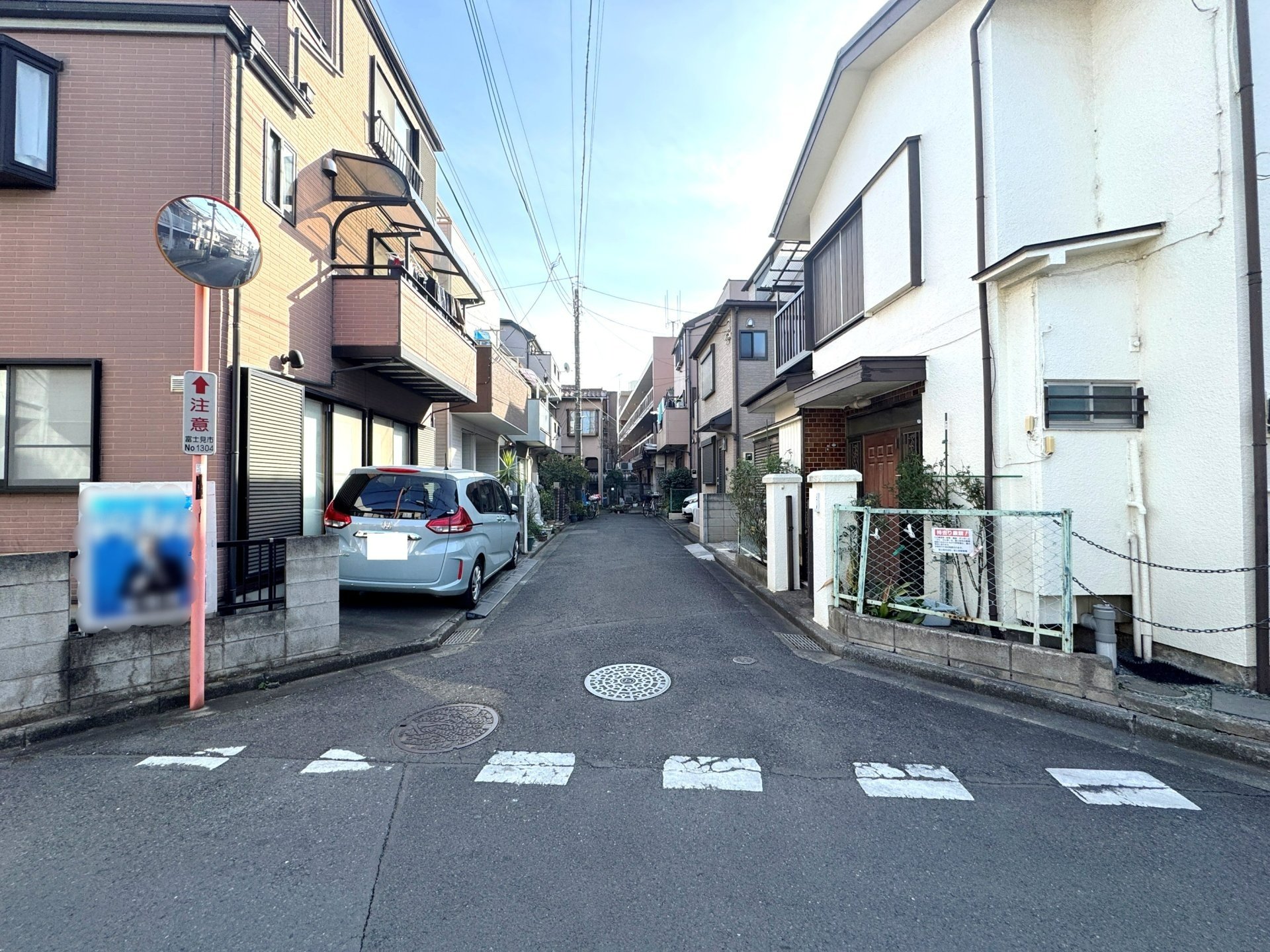 前面道路含む外観