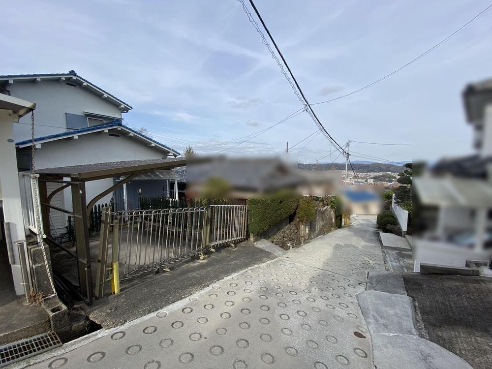 前面道路含む外観