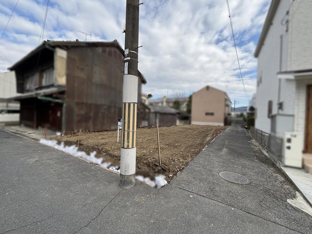 前面道路含む外観
