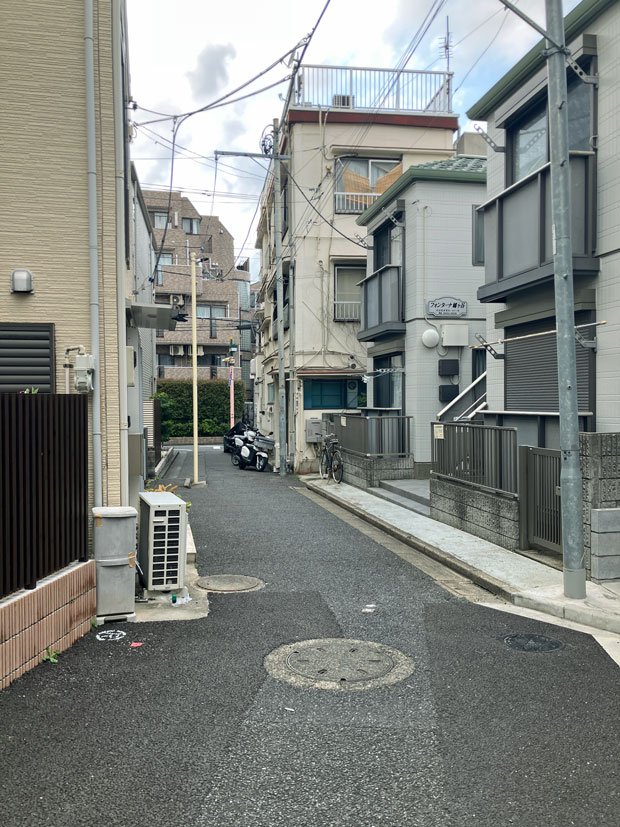 前面道路含む外観