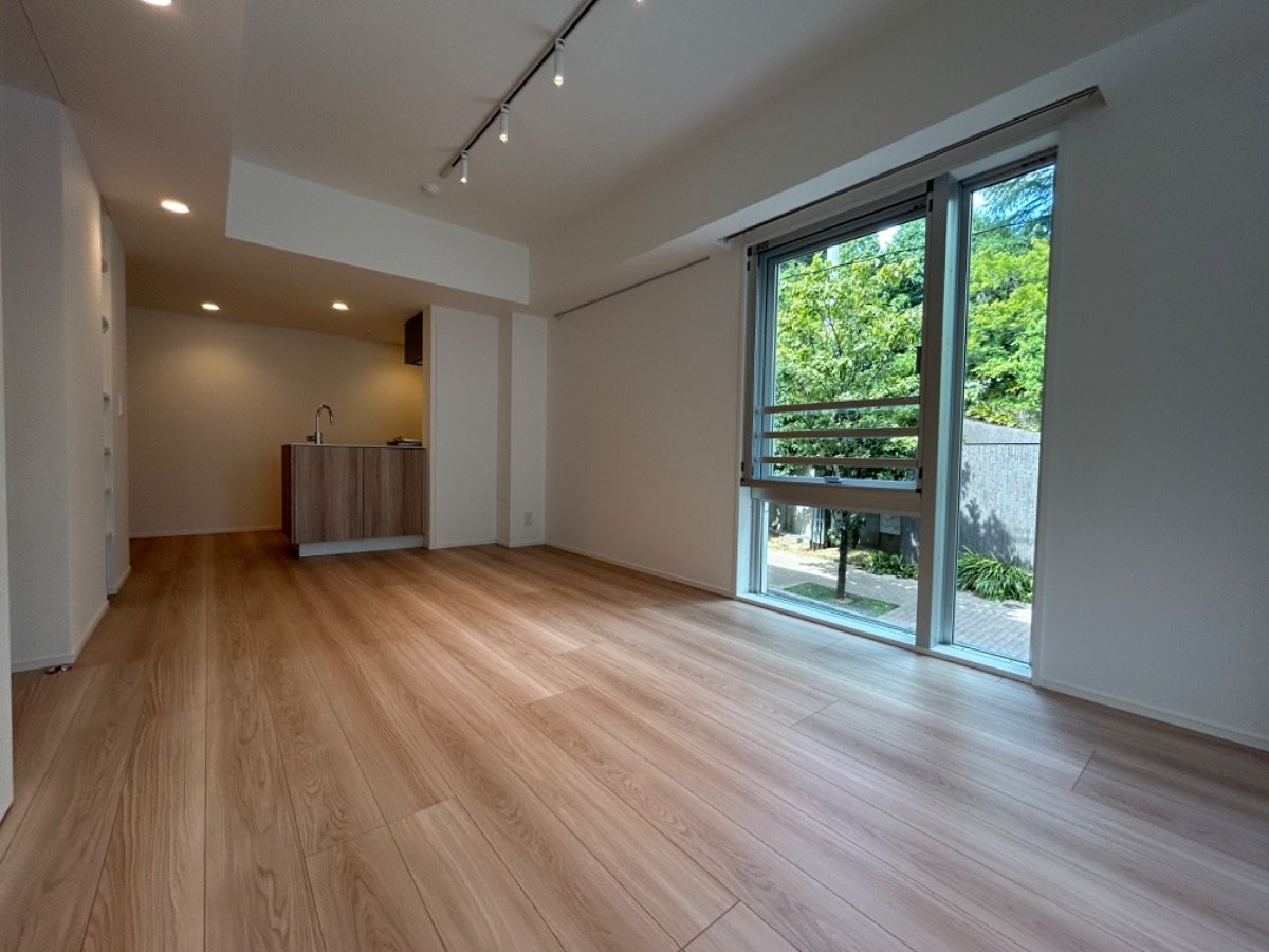 お部屋探しは株式会社 タウンハウジング までお気軽にお問合せ下さい。
クレジットカード決済・首都圏を中心直営143店舗 仲介件数全国2位の豊富な実績!諸費用・審査等・何でもご相談下さい。