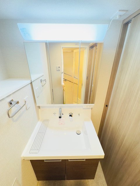 お部屋探しは株式会社 タウンハウジング までお気軽にお問合せ下さい。
クレジットカード決済・首都圏を中心直営143店舗 仲介件数全国2位の豊富な実績!諸費用・審査等・何でもご相談下さい。