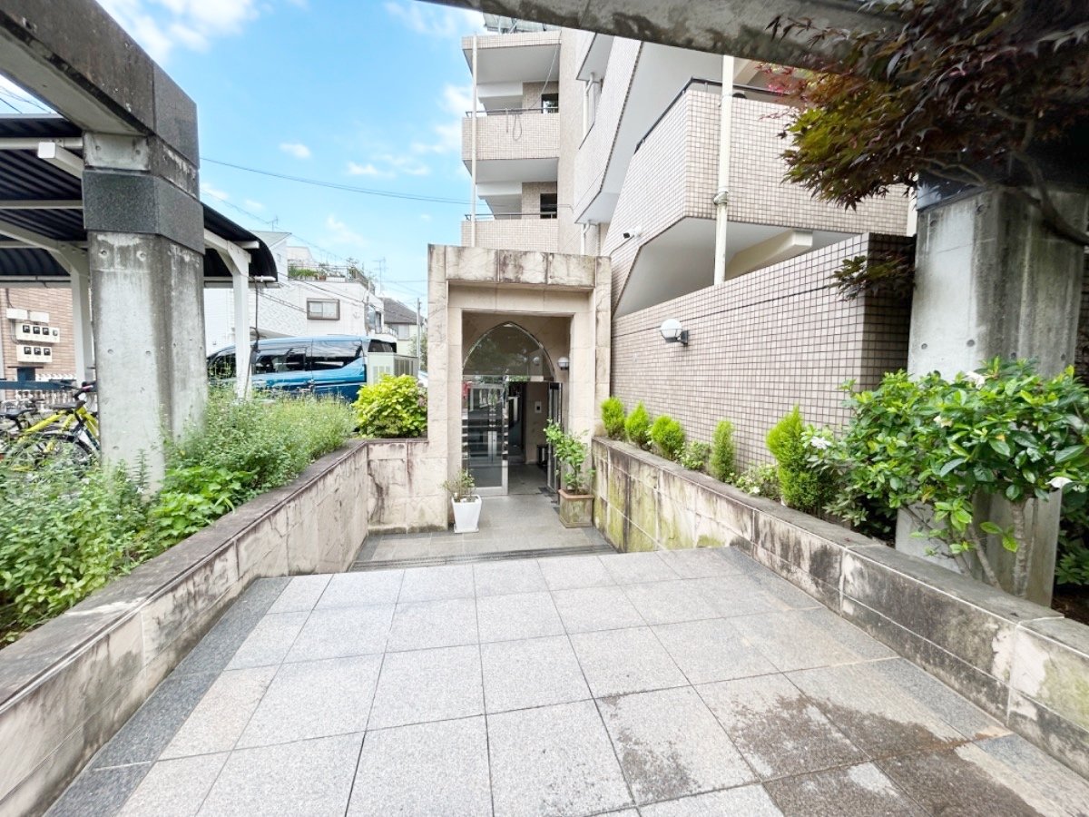 部屋探しは株式会社 タウンハウジング までお気軽にお問合せ下さい。
クレジットカード決済・首都圏を中心直営143店舗 仲介件数全国2位の豊富な実績!諸費用・審査等・何でもご相談下さい。