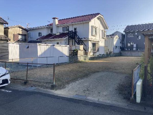 前面道路含む外観