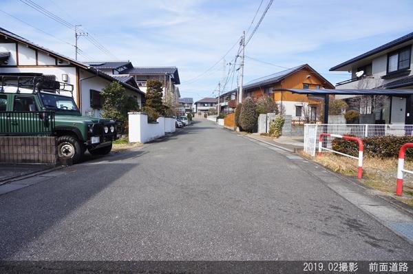 前面道路含む外観