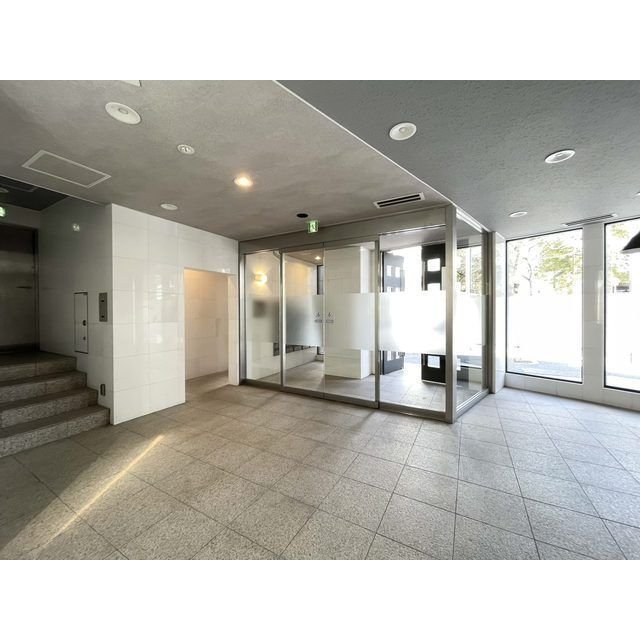 部屋探しは株式会社 タウンハウジング までお気軽にお問合せ下さい。
クレジットカード決済・首都圏を中心直営143店舗 仲介件数全国2位の豊富な実績!諸費用・審査等・何でもご相談下さい。