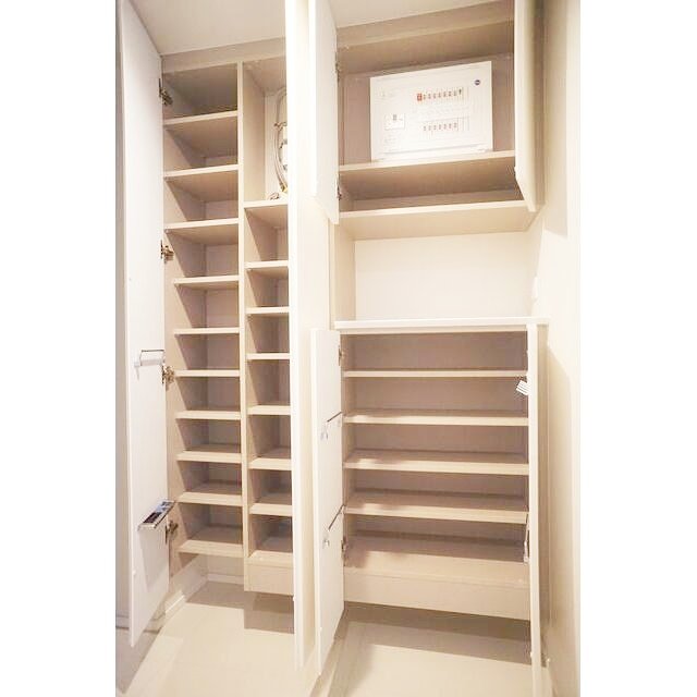 お部屋探しは株式会社 タウンハウジング までお気軽にお問合せ下さい。
クレジットカード決済・首都圏を中心直営143店舗 仲介件数全国2位の豊富な実績!諸費用・審査等・何でもご相談下さい。