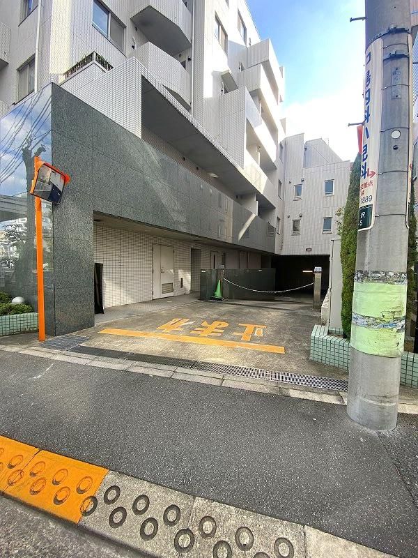 部屋探しは株式会社 タウンハウジング までお気軽にお問合せ下さい。
クレジットカード決済・首都圏を中心直営143店舗 仲介件数全国2位の豊富な実績!諸費用・審査等・何でもご相談下さい。