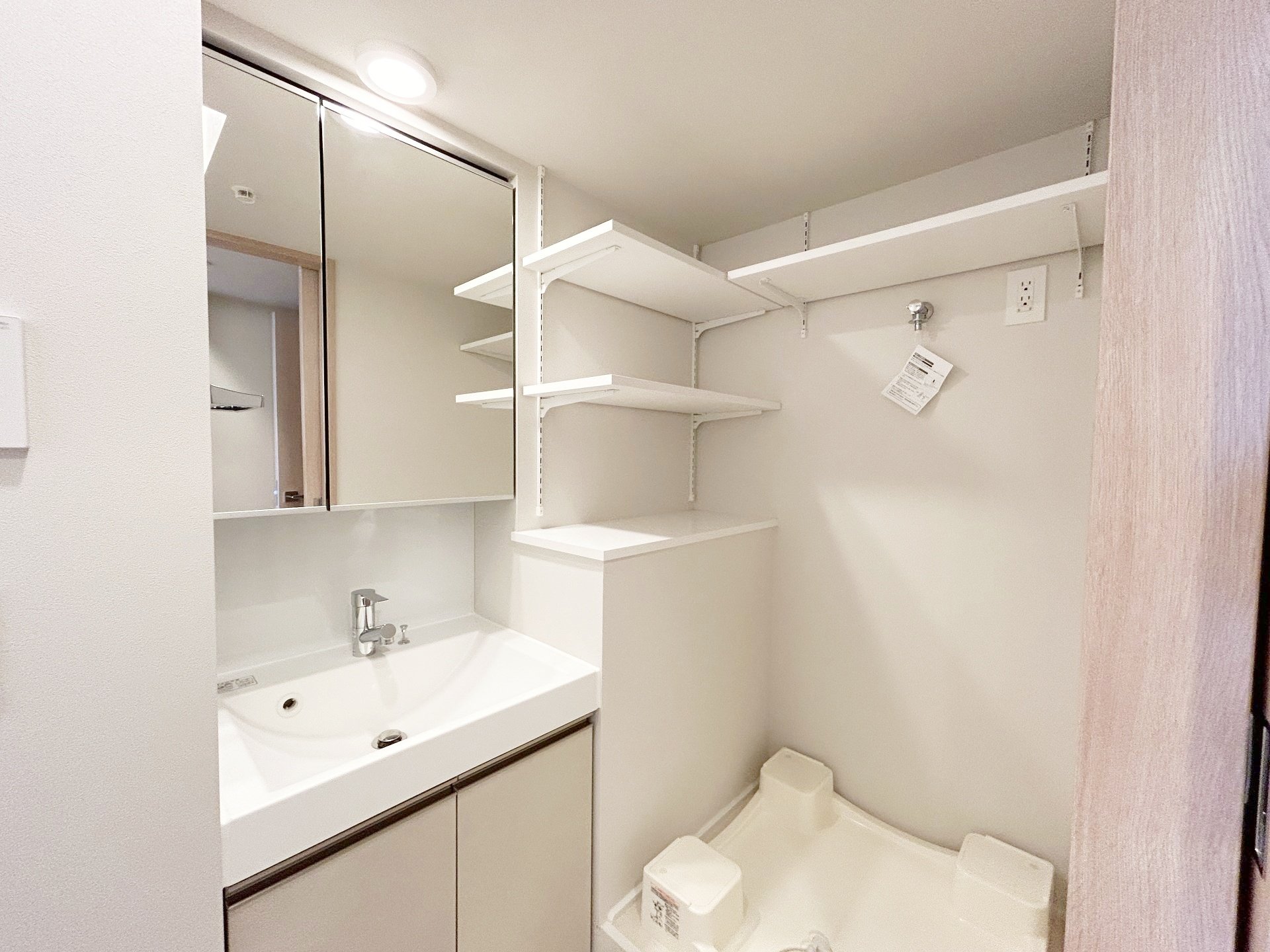 お部屋探しは株式会社 タウンハウジング までお気軽にお問合せ下さい。
クレジットカード決済・首都圏を中心直営143店舗 仲介件数全国2位の豊富な実績!諸費用・審査等・何でもご相談下さい。