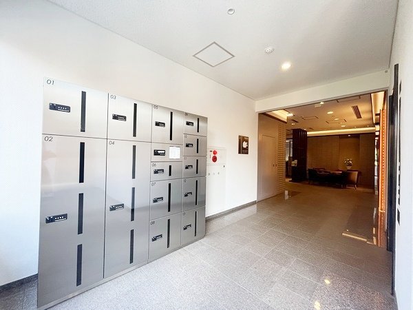 部屋探しは株式会社 タウンハウジング までお気軽にお問合せ下さい。
クレジットカード決済・首都圏を中心直営143店舗 仲介件数全国2位の豊富な実績!諸費用・審査等・何でもご相談下さい。