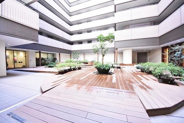部屋探しは株式会社 タウンハウジング までお気軽にお問合せ下さい。
クレジットカード決済・首都圏を中心直営143店舗 仲介件数全国2位の豊富な実績!諸費用・審査等・何でもご相談下さい。