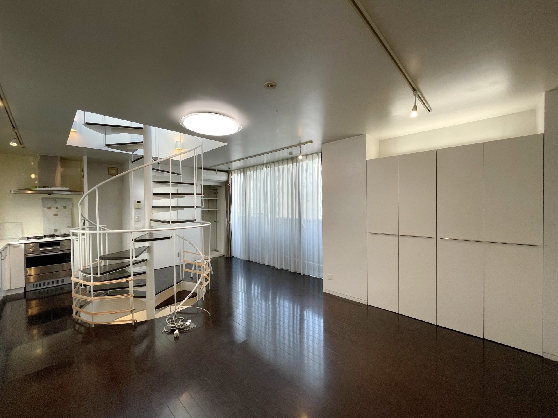 お問合せは(株)タウンハウジングレジデンス事業部【03-5563-9055】までお気軽にお問合せ下さい。