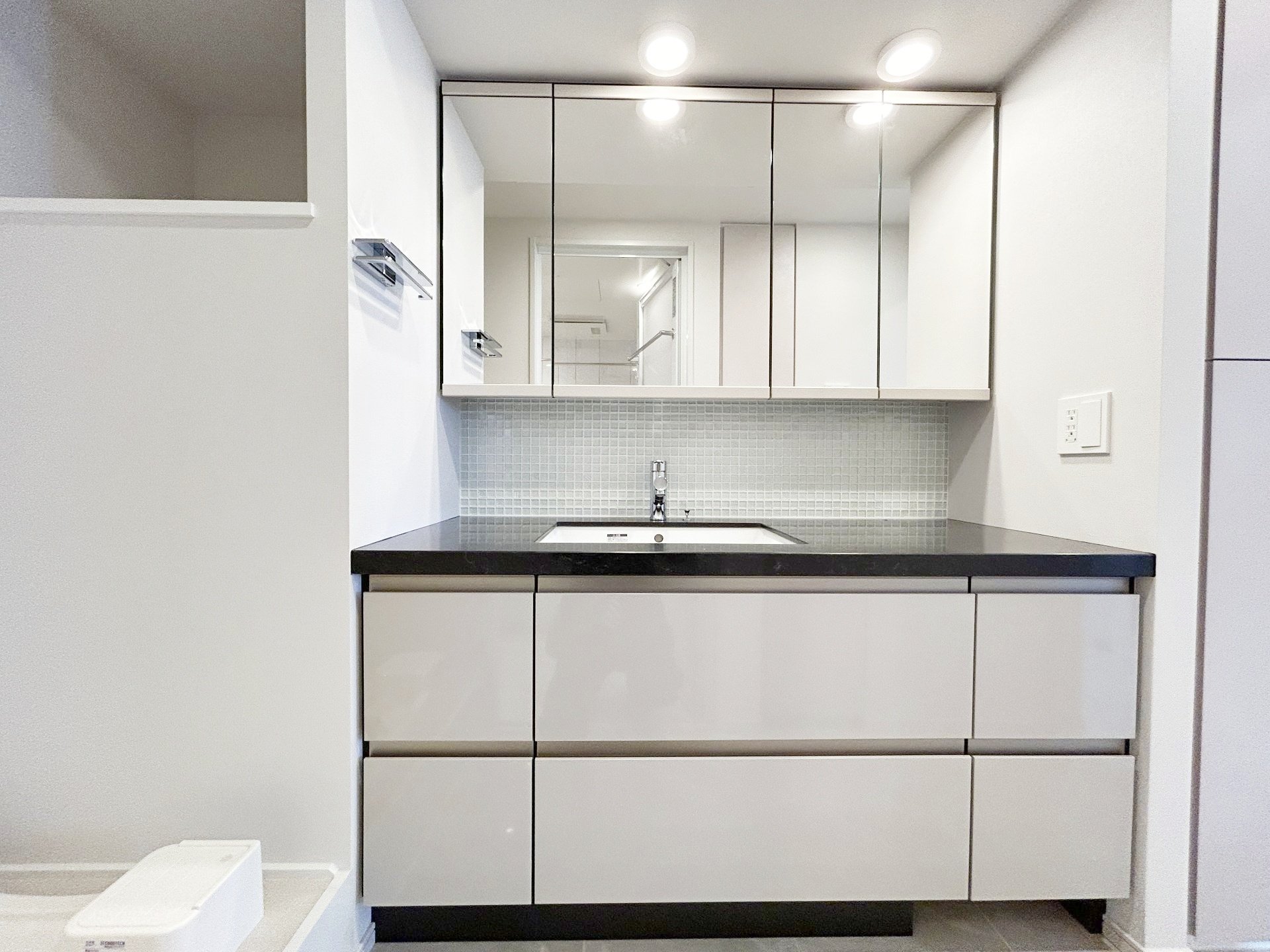 お部屋探しは株式会社 タウンハウジング までお気軽にお問合せ下さい。
クレジットカード決済・首都圏を中心直営143店舗 仲介件数全国2位の豊富な実績!諸費用・審査等・何でもご相談下さい。