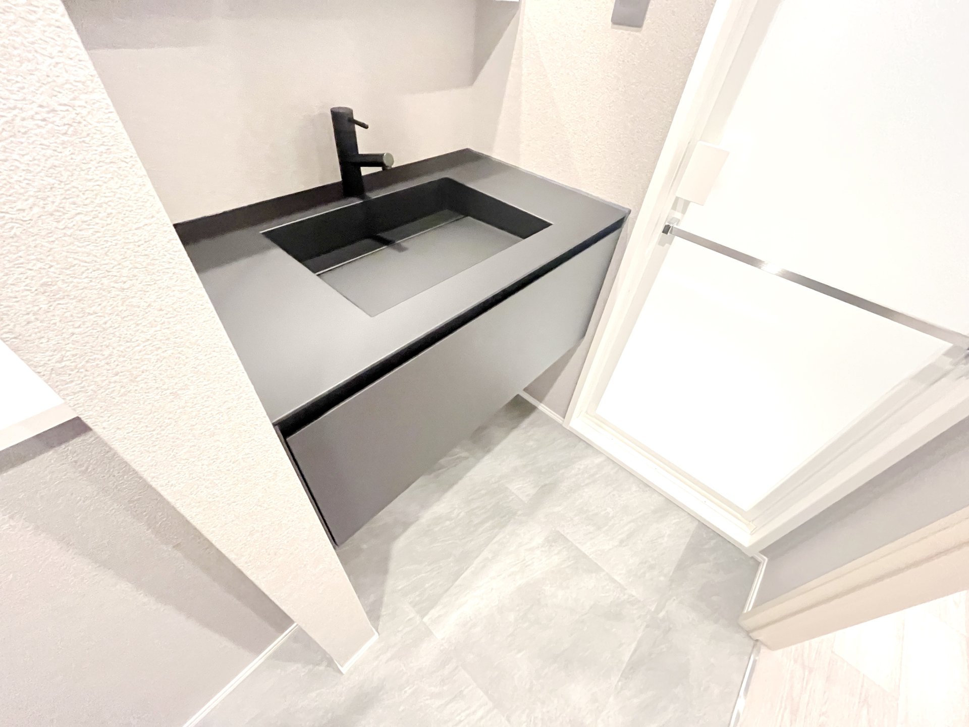 お問合せは(株)タウンハウジングレジデンス事業部【03-5563-9055】までお気軽にお問合せ下さい。