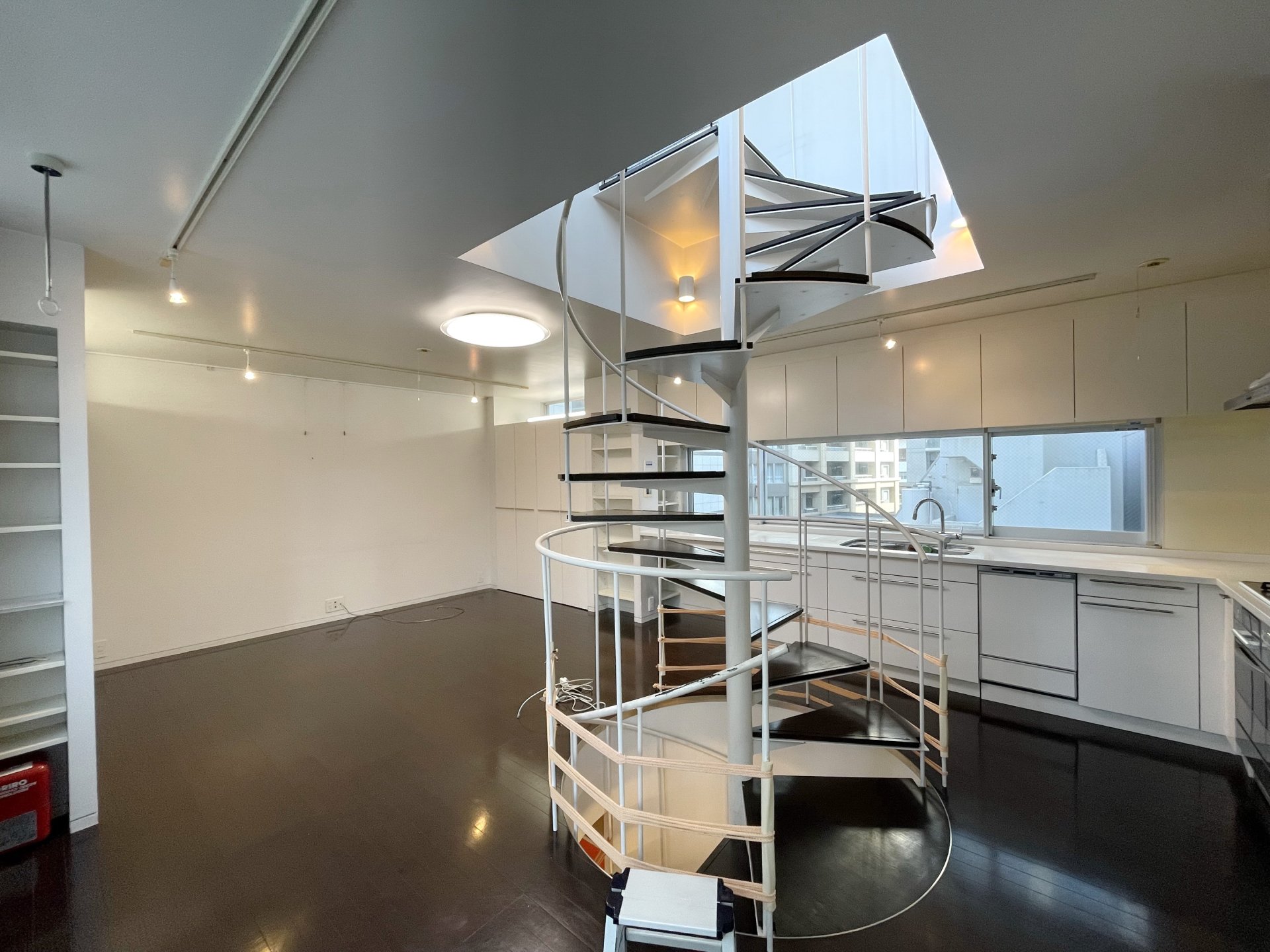 お問合せは(株)タウンハウジングレジデンス事業部【03-5563-9055】までお気軽にお問合せ下さい。