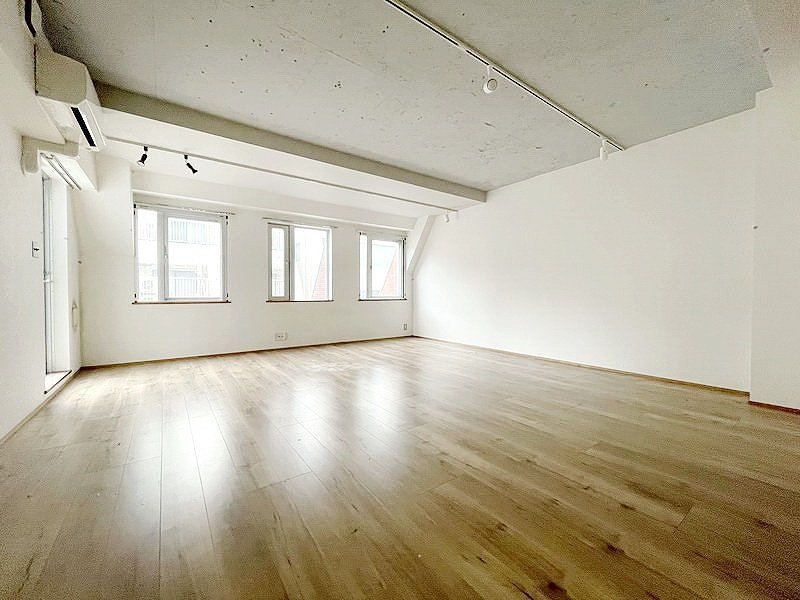 お問合せは(株)タウンハウジングレジデンス事業部【03-5563-9055】までお気軽にお問合せ下さい。