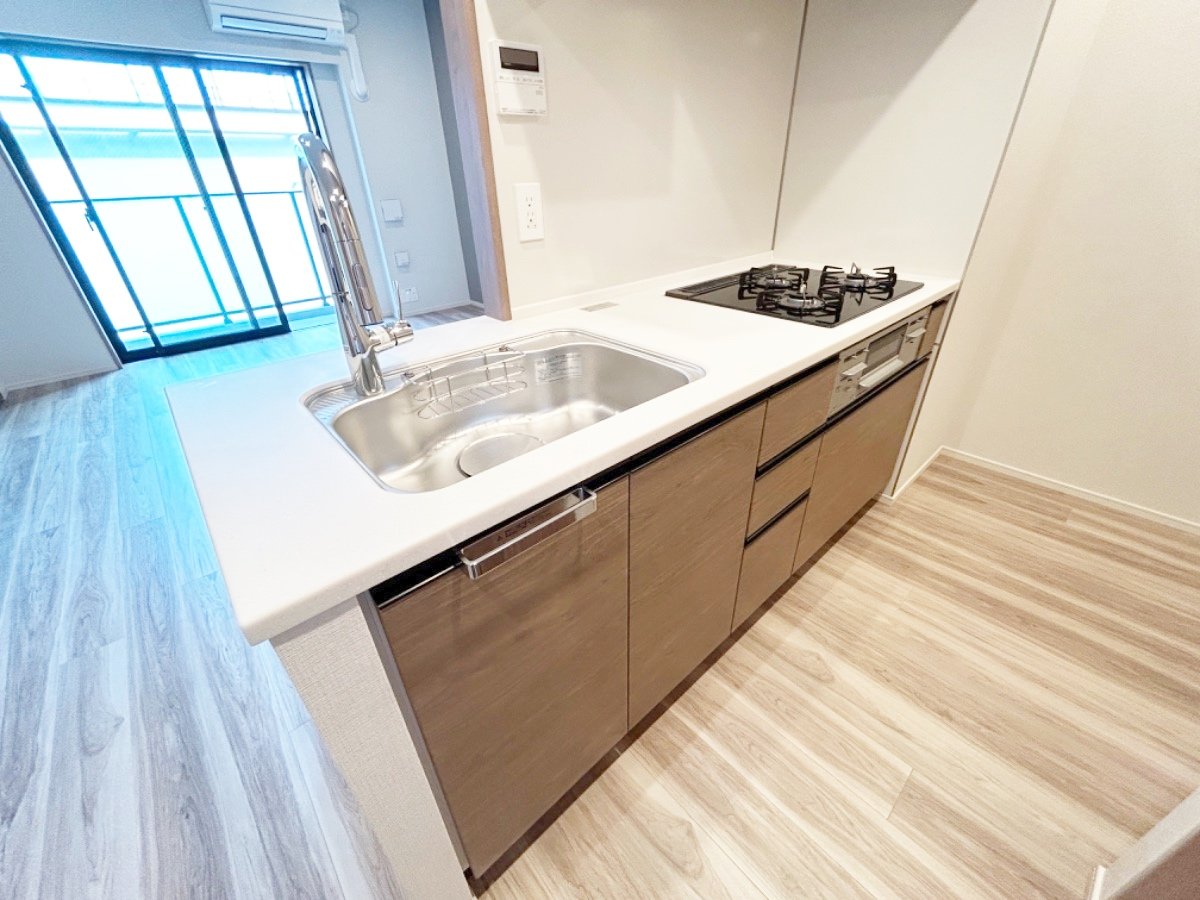 お部屋探しは株式会社 タウンハウジング までお気軽にお問合せ下さい。
クレジットカード決済・首都圏を中心直営143店舗 仲介件数全国2位の豊富な実績!諸費用・審査等・何でもご相談下さい。