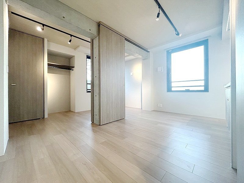 お部屋探しは株式会社 タウンハウジング までお気軽にお問合せ下さい。
クレジットカード決済・首都圏を中心直営143店舗 仲介件数全国2位の豊富な実績!諸費用・審査等・何でもご相談下さい。