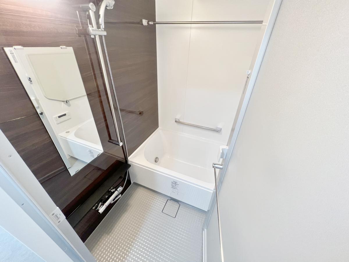 お部屋探しは株式会社 タウンハウジング までお気軽にお問合せ下さい。
クレジットカード決済・首都圏を中心直営143店舗 仲介件数全国2位の豊富な実績!諸費用・審査等・何でもご相談下さい。