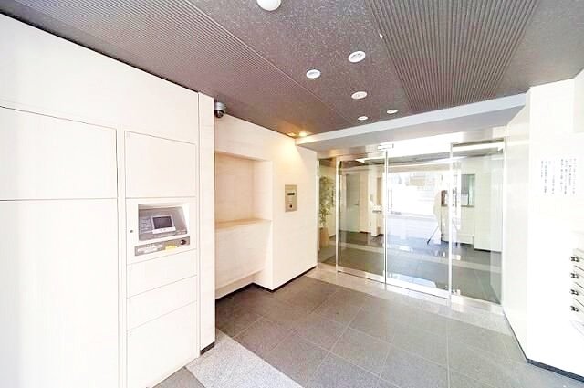 部屋探しは株式会社 タウンハウジング までお気軽にお問合せ下さい。
クレジットカード決済・首都圏を中心直営143店舗 仲介件数全国2位の豊富な実績!諸費用・審査等・何でもご相談下さい。