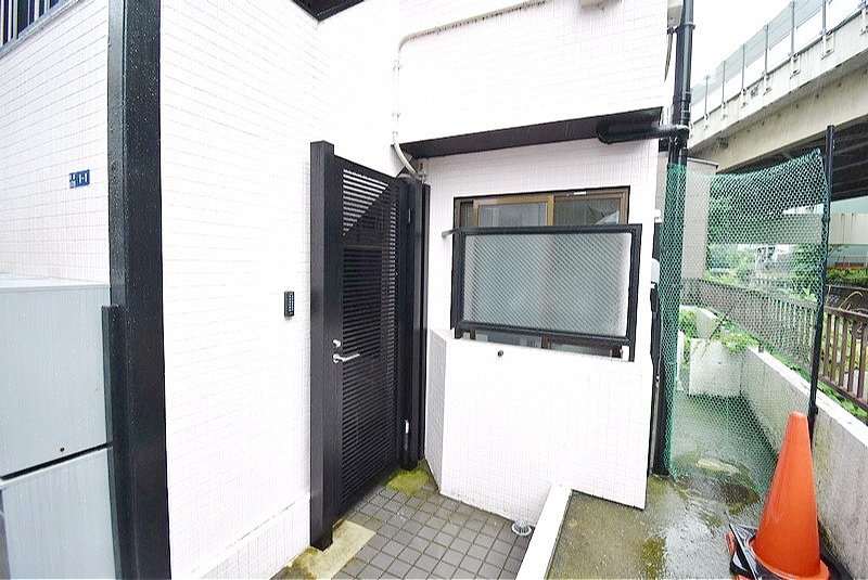 部屋探しは株式会社 タウンハウジング までお気軽にお問合せ下さい。
クレジットカード決済・首都圏を中心直営143店舗 仲介件数全国2位の豊富な実績!諸費用・審査等・何でもご相談下さい。