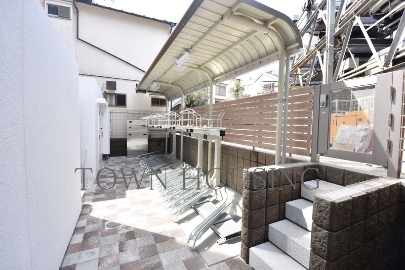 部屋探しは株式会社 タウンハウジング までお気軽にお問合せ下さい。
クレジットカード決済・首都圏を中心直営143店舗 仲介件数全国2位の豊富な実績!諸費用・審査等・何でもご相談下さい。