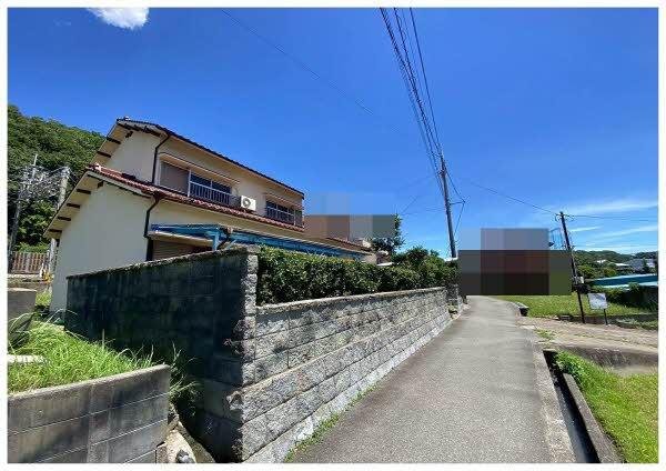 前面道路含む外観