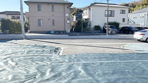 前面道路含む外観