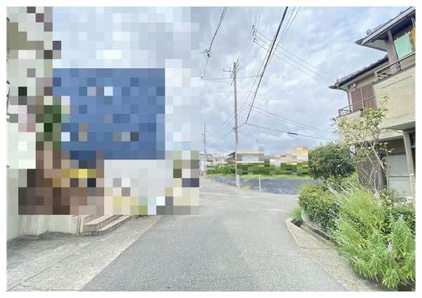 前面道路含む外観