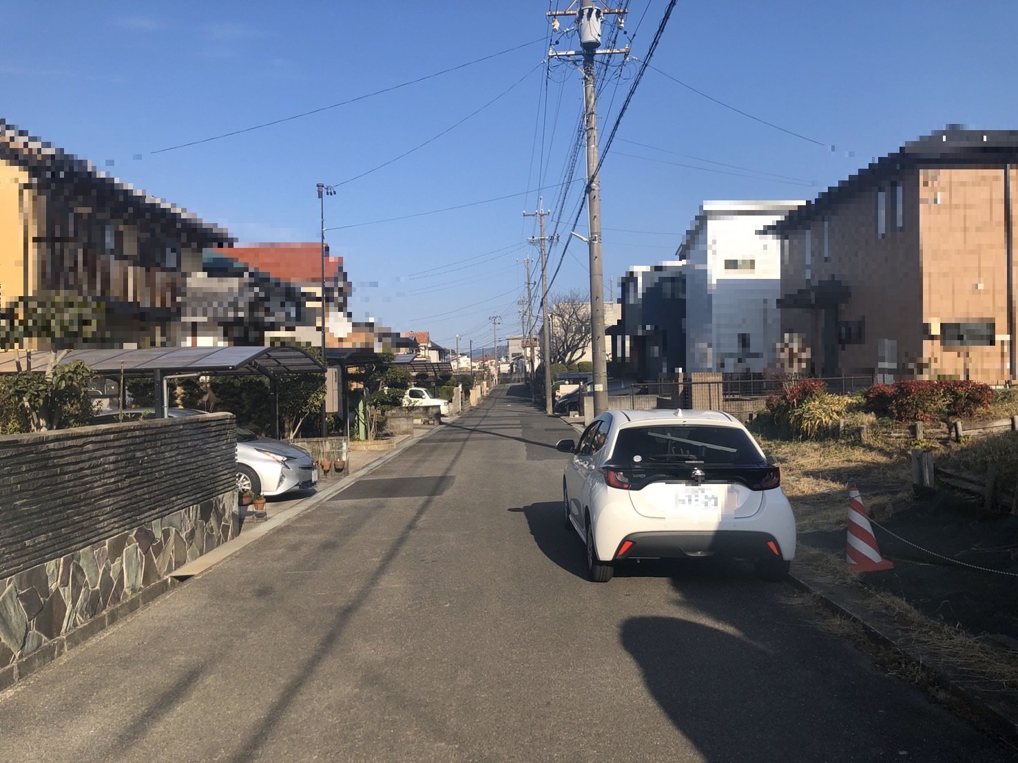 前面道路含む外観